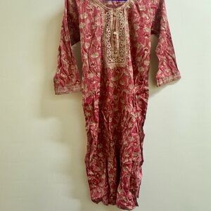 Elegant Pink Floral Midi Dress